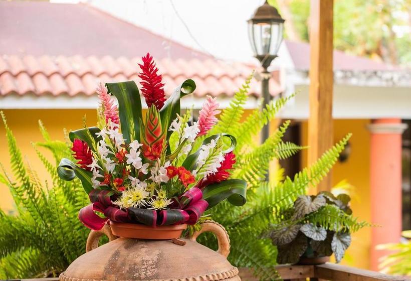 هتل Mansión Los Guichos