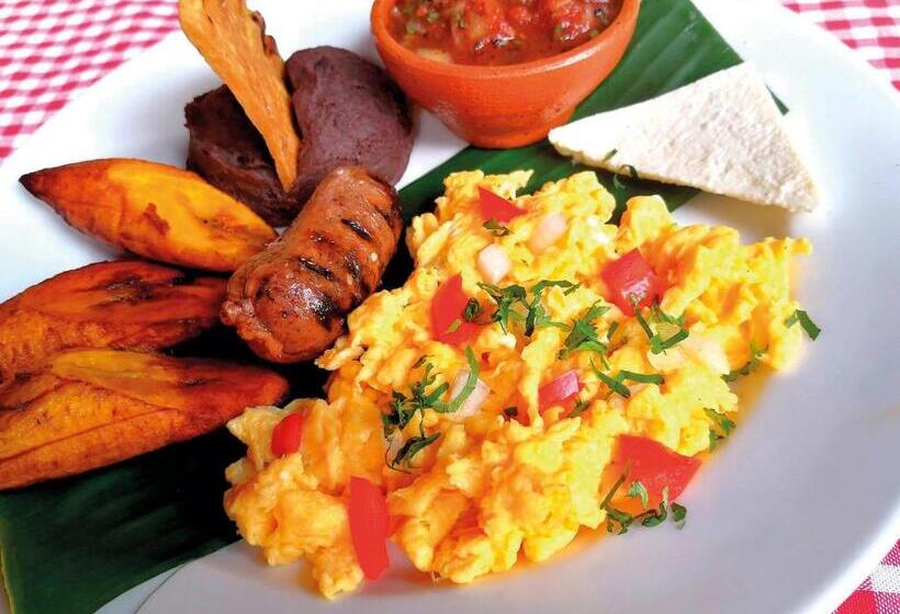 هتل Mansión Los Guichos