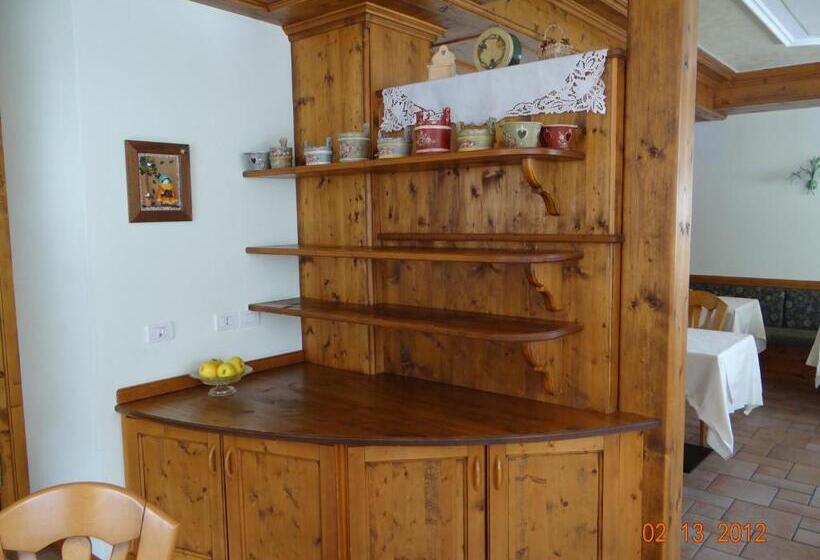 בית מלון כפרי Mondeval