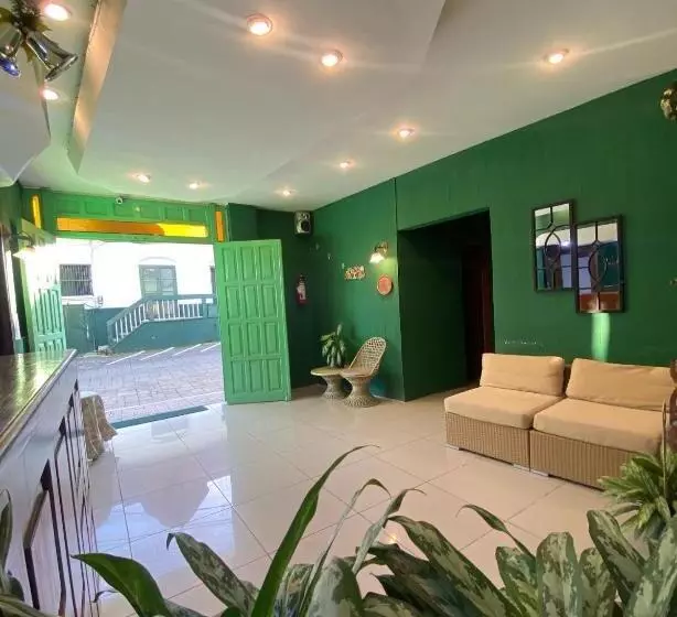 هتل Sabana