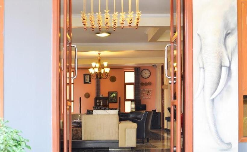 Tulia Boutique Hotel & Spa