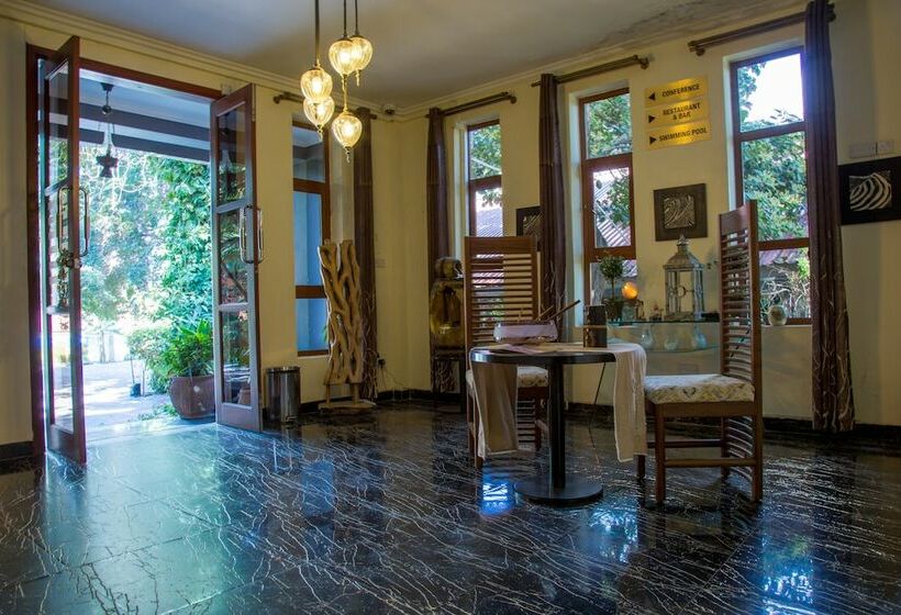 Tulia Boutique Hotel & Spa