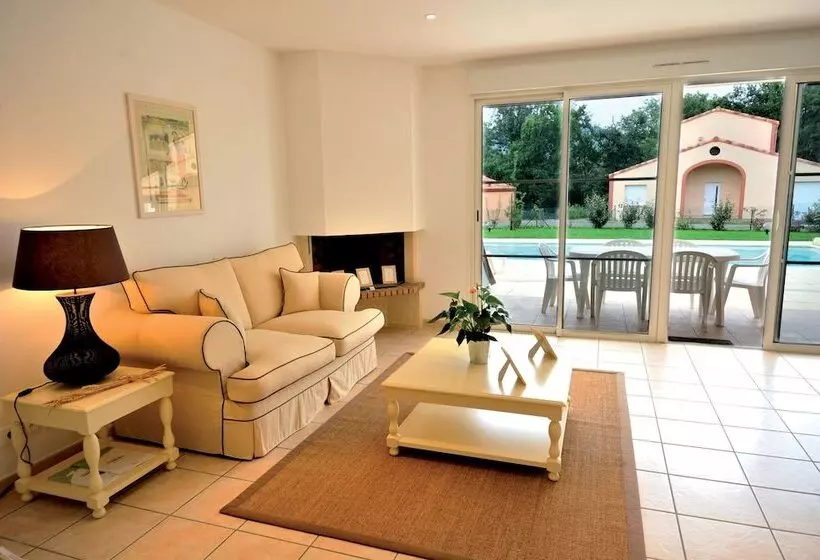 Hotelli Lagrange Vacances   Royal Green