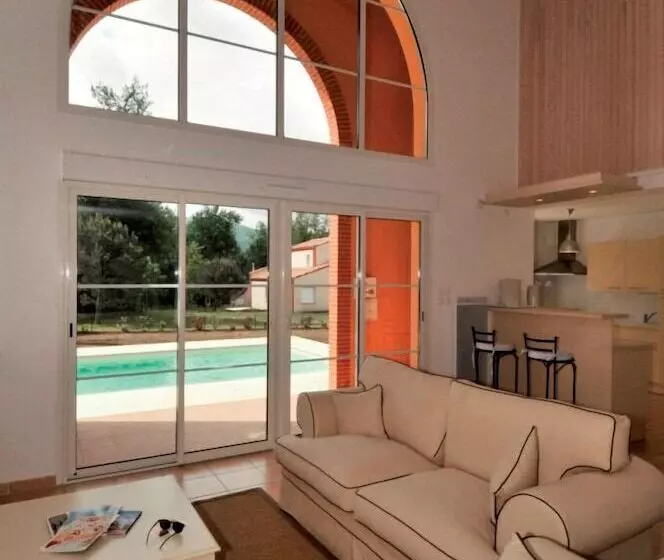 Hotelli Lagrange Vacances   Royal Green