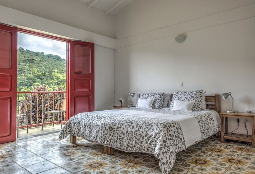 ホテル Hacienda Venecia Main House & Coffee Lodge