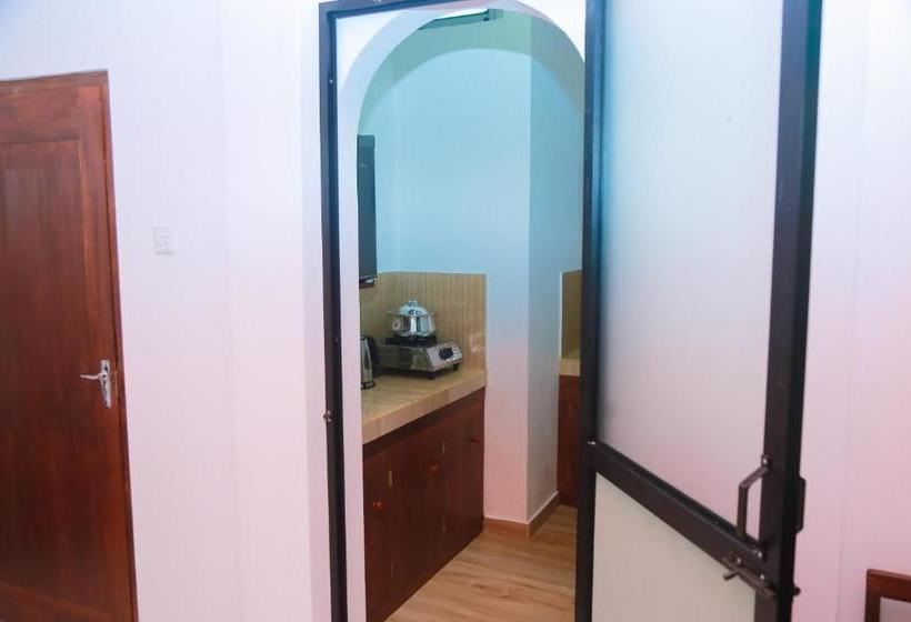 צימר Ananda Villa Bentota