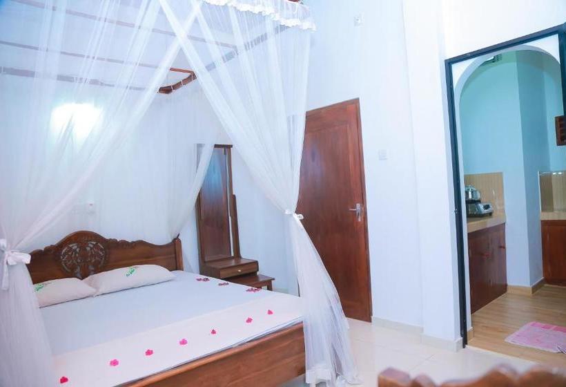 צימר Ananda Villa Bentota