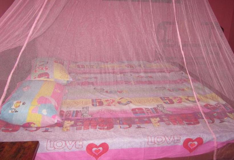 住宿加早餐  Ranith Villa