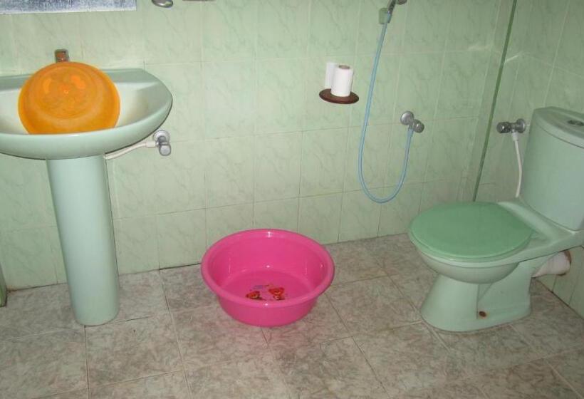 住宿加早餐  Ranith Villa