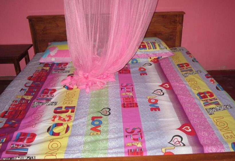 住宿加早餐  Ranith Villa