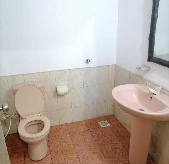 تختخواب و صبحانه Werala Beach Resort