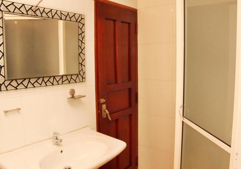 בית מלון כפרי Capital O 236 Amaa River Garden