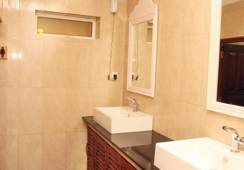 בית מלון כפרי Capital O 236 Amaa River Garden