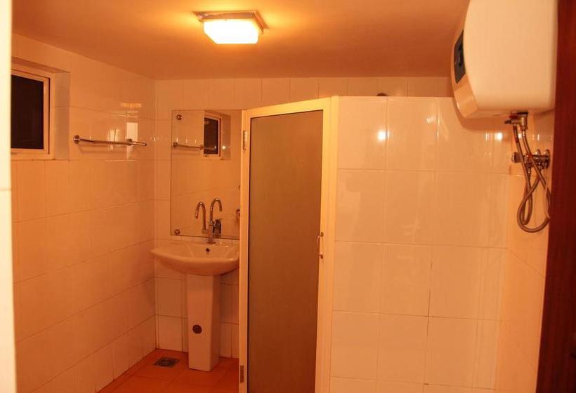 בית מלון כפרי Capital O 236 Amaa River Garden