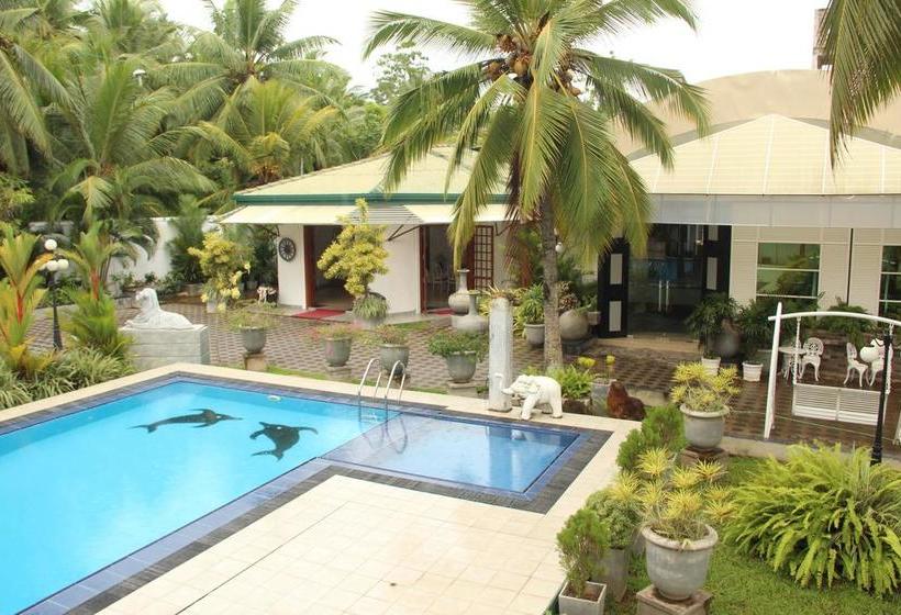 בית מלון כפרי Capital O 236 Amaa River Garden