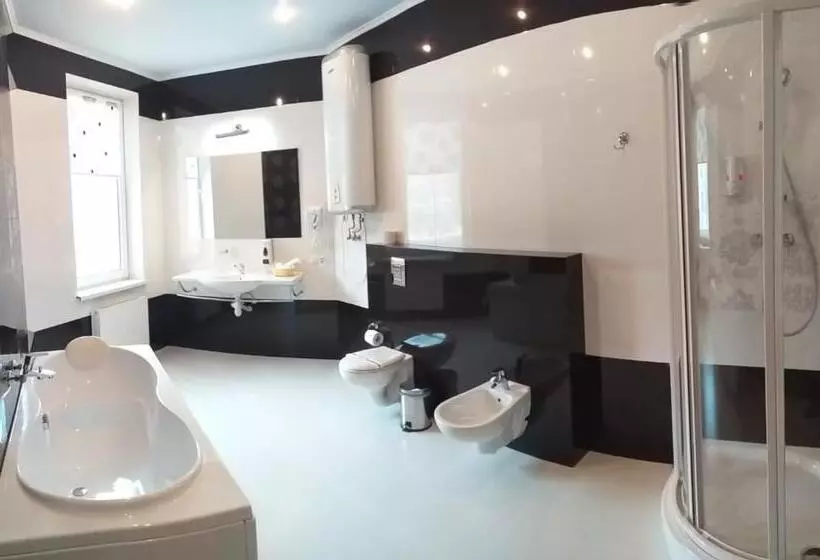 Hotelli Aragvi