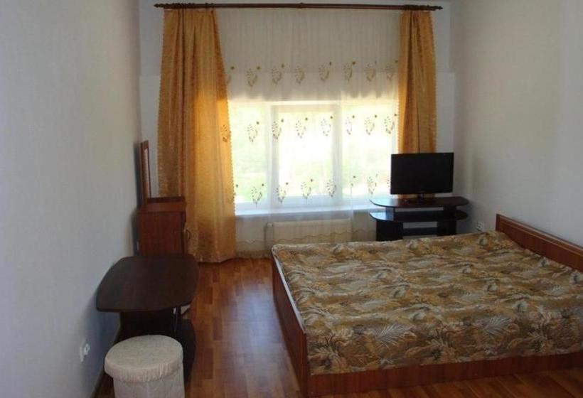 هتل Art Avenue Apart