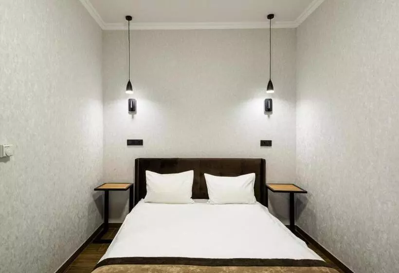 Hotel Avalon Palace