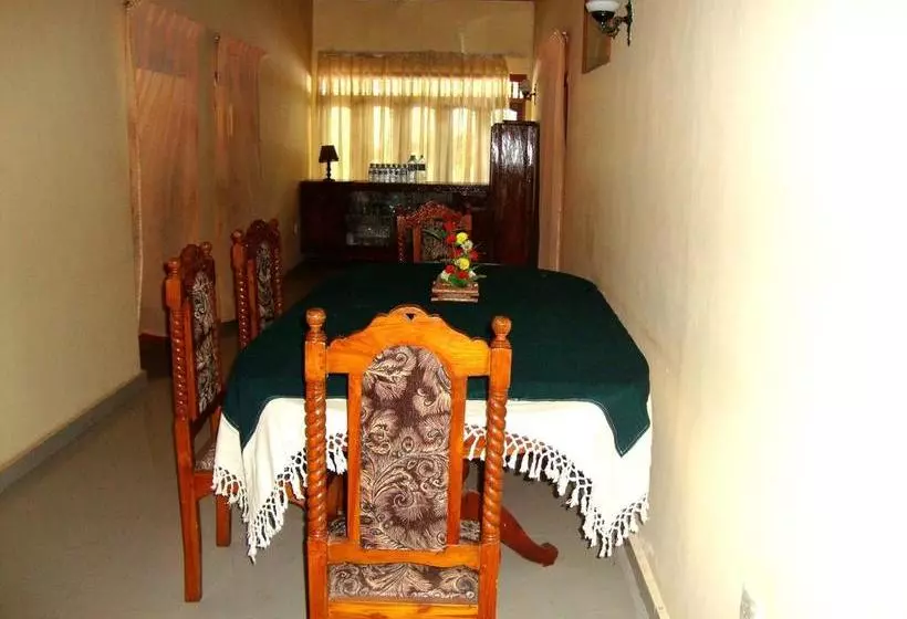 ホテル Chamara Guest House