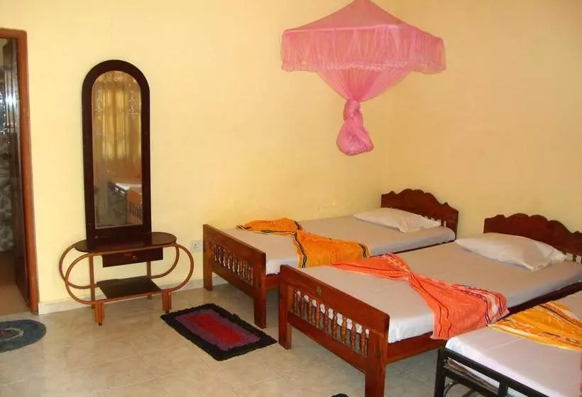 ホテル Chamara Guest House