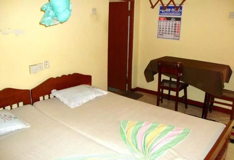 ホテル Chamara Guest House