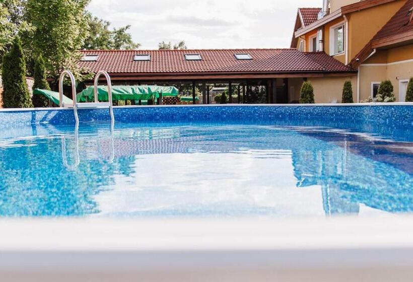 هتل Kiev 365 Park