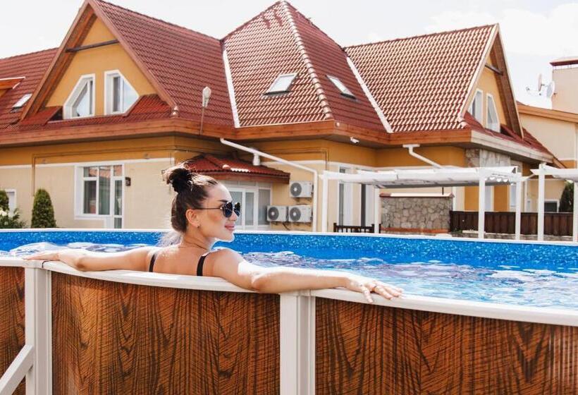 هتل Kiev 365 Park