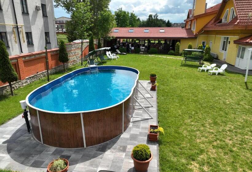 هتل Kiev 365 Park