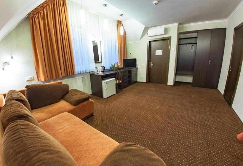 هتل Kiev 365 Park