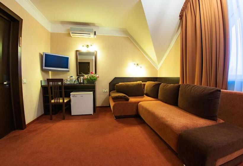 هتل Kiev 365 Park