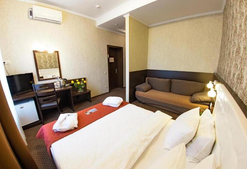 هتل Kiev 365 Park