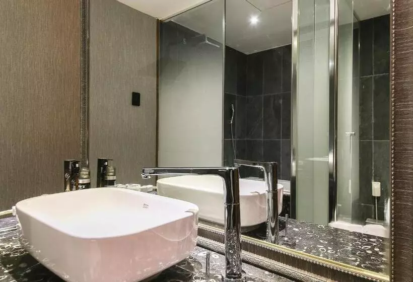 Hotel Zenith