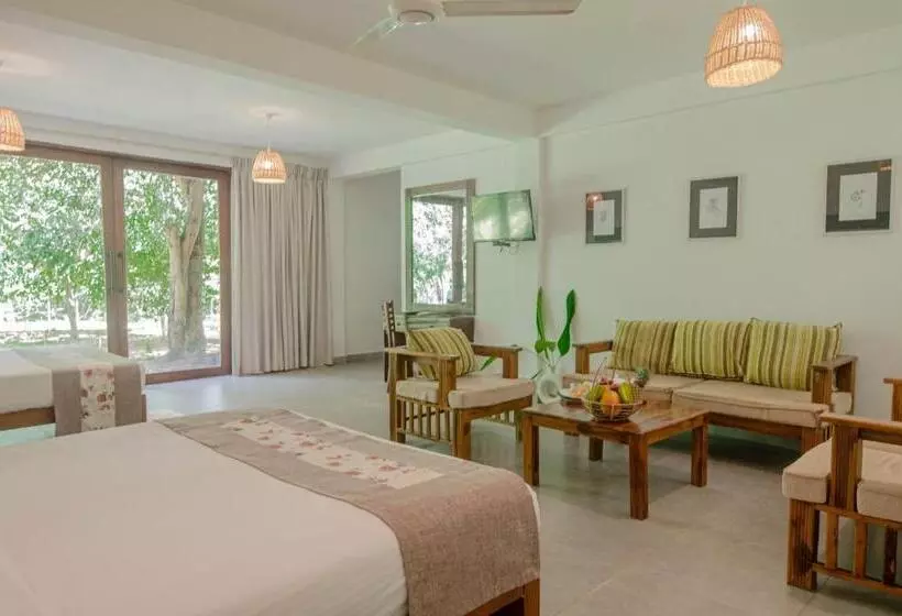 Pinthaliya Resort