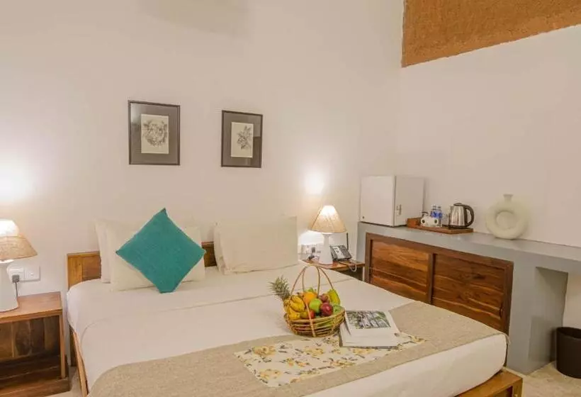 Pinthaliya Resort