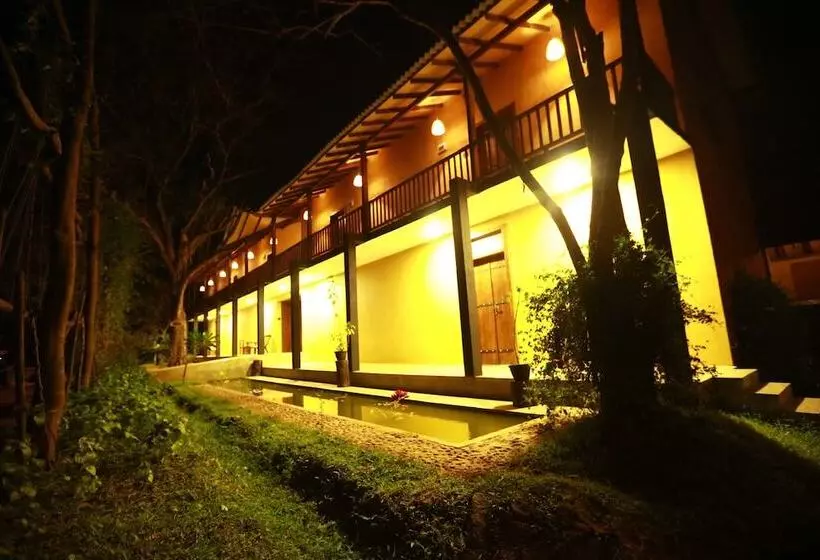 Pinthaliya Resort