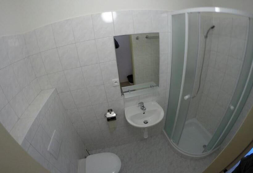הוסטל Centrum Ubytování Břeclav