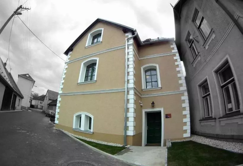 ベッドアンドブレックファースト Old House