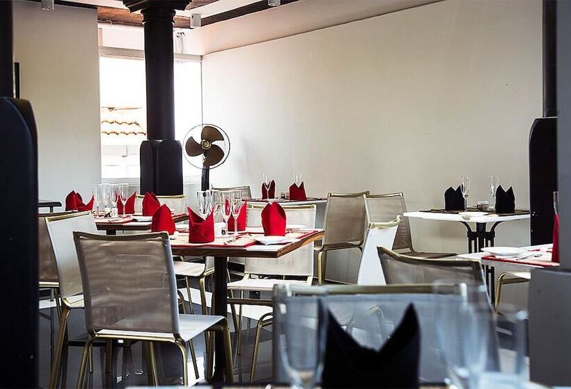 ベッドアンドブレックファースト Suriya Arana