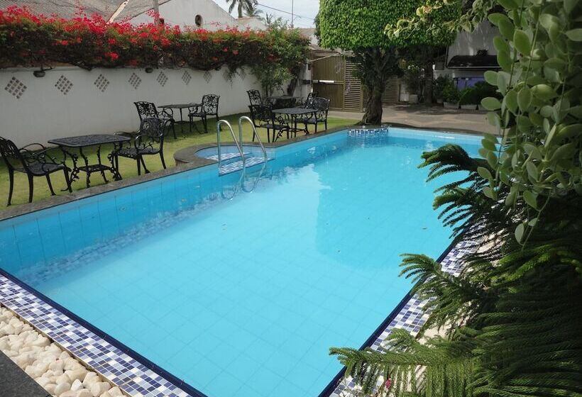 ベッドアンドブレックファースト Suriya Arana