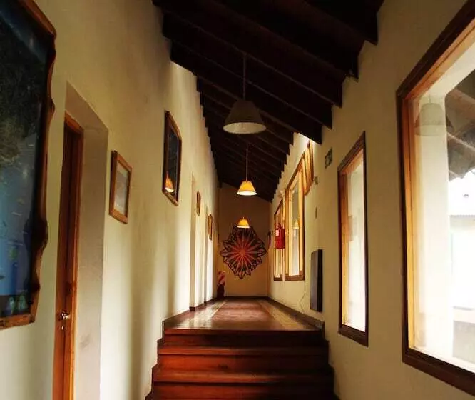 Hostel La Angostura