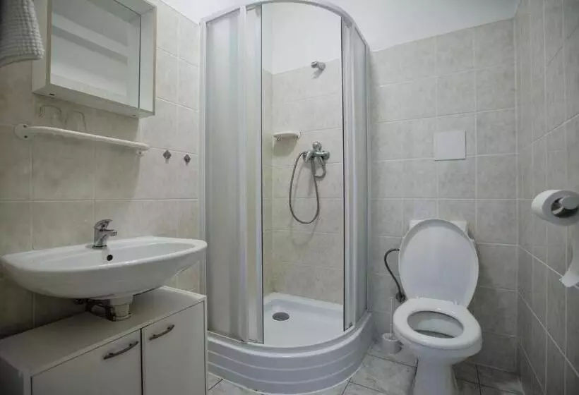 Hotel Bobr