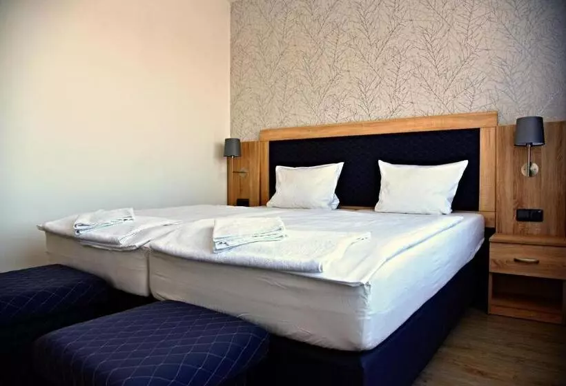 Hotel Bobr