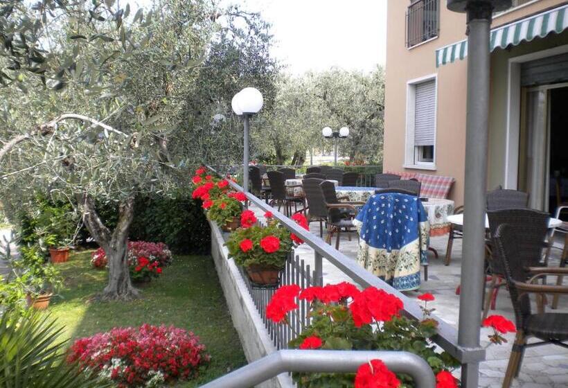 בית מלון כפרי Garden