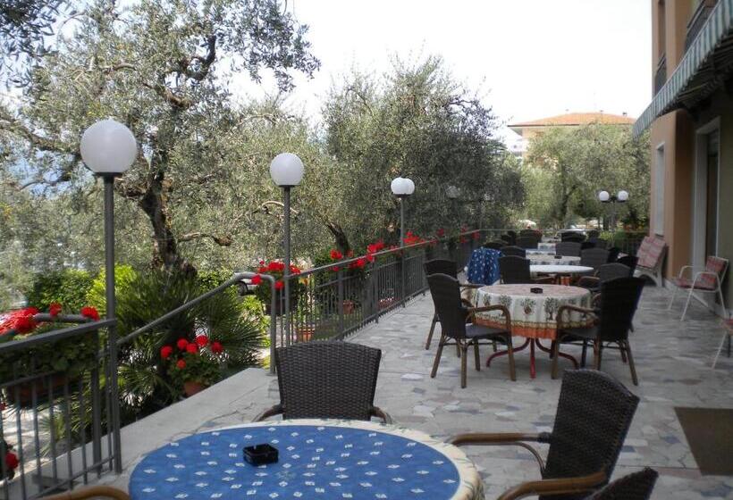 בית מלון כפרי Garden