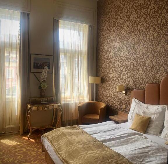 ホテル Zlatá Včela