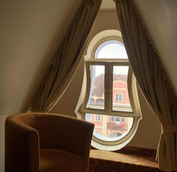 ホテル Zlatá Včela