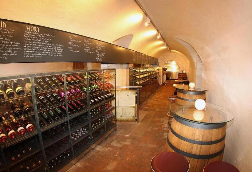 ホテル Zlatá Včela