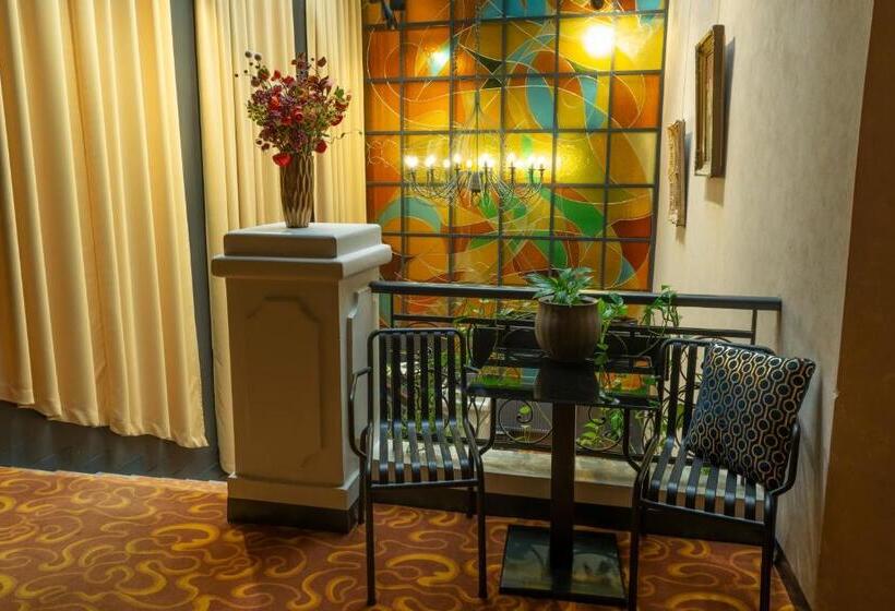 ホテル Zlatá Včela