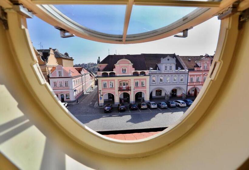 ホテル Zlatá Včela