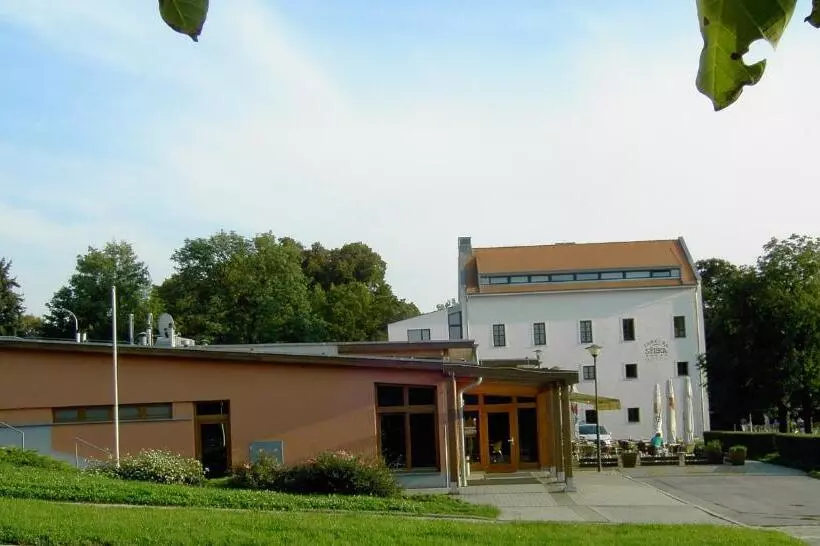 هتل Zámecká Sýpka